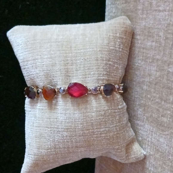 Vintage Signed LC Liz Claiborne Bracelet - Picture 1 of 8
